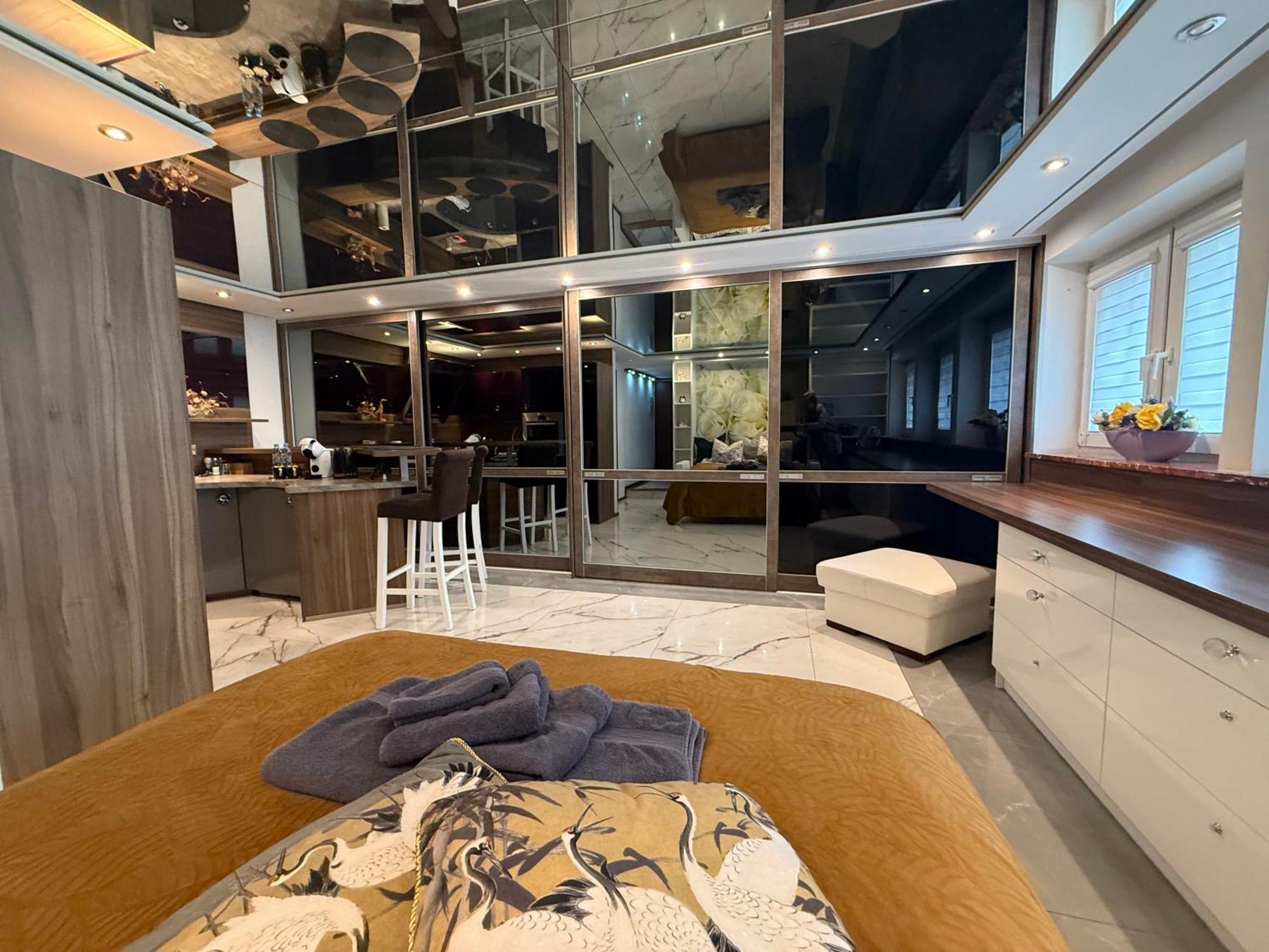 Deluxury Mirror Apartament Centrum وارسو المظهر الخارجي الصورة